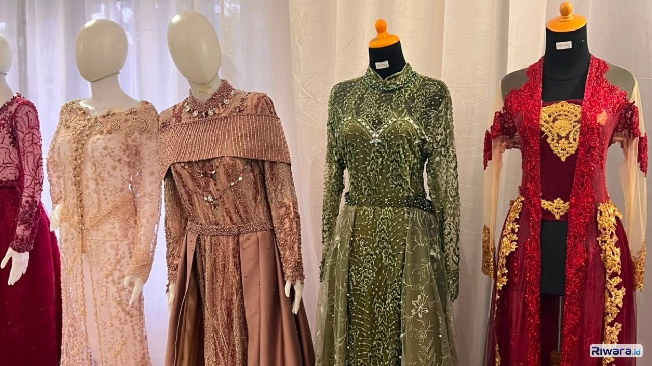 HARPI Melati Surakarta bersama pengurus dan anggota saat Bazar Thrifting Ageman Pengantin di Dalem Joyokusuman Baluwarti
